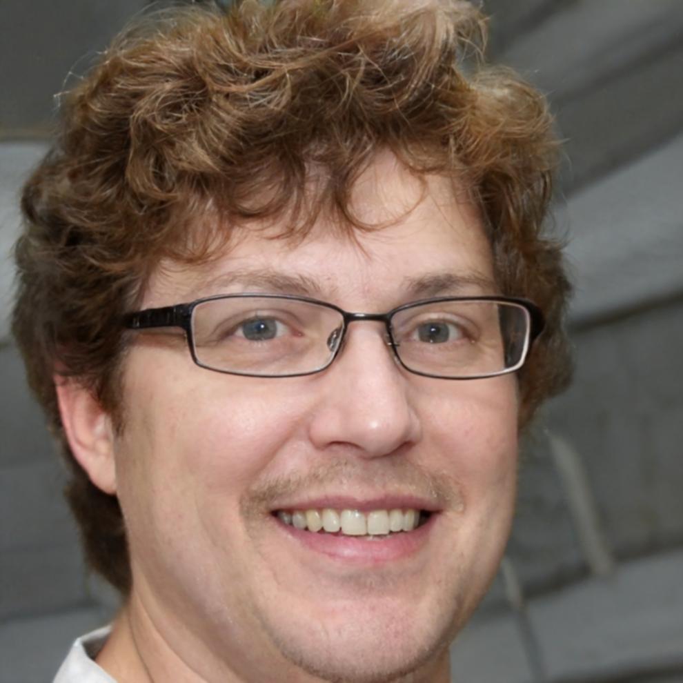 Portrait de Marc Dubois, expert en pédagogie financière